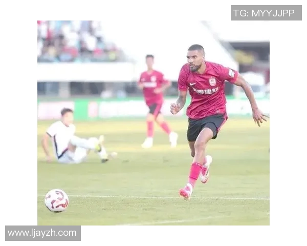 昆山足球俱乐部迎战长春亚泰全力争胜展现球队实力与拼搏精神