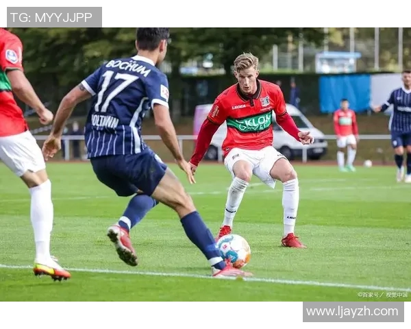 前进鹰与奈梅亨的激烈对决展现足球魅力与团队精神的巅峰对抗 前进鹰与奈梅亨的激烈对决展现足球魅力与团队精神的巅峰对抗